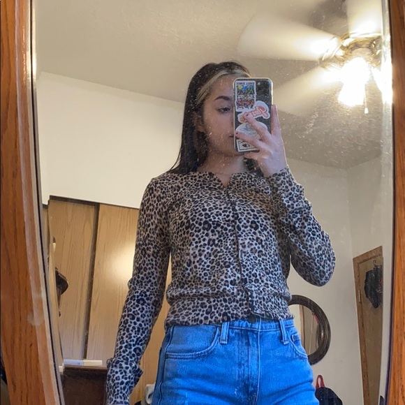 divided sweater - Picture 5 of 5